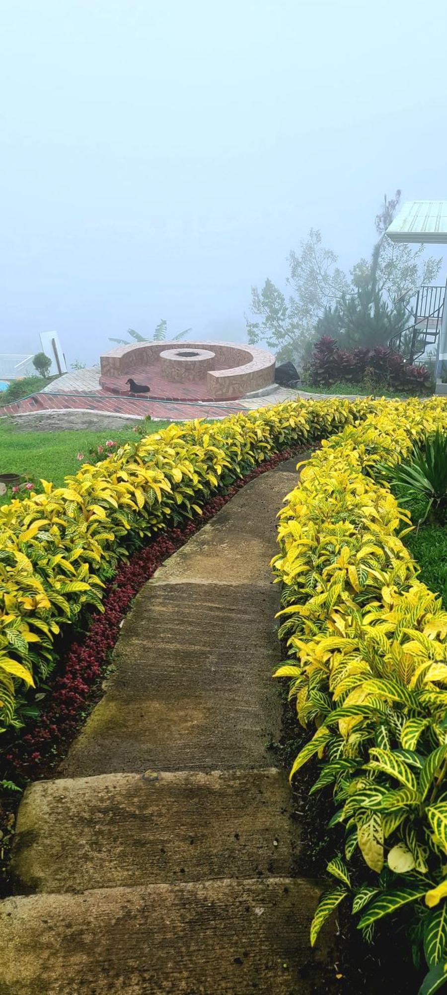 Serene Mountain Escape Digos 外观 照片