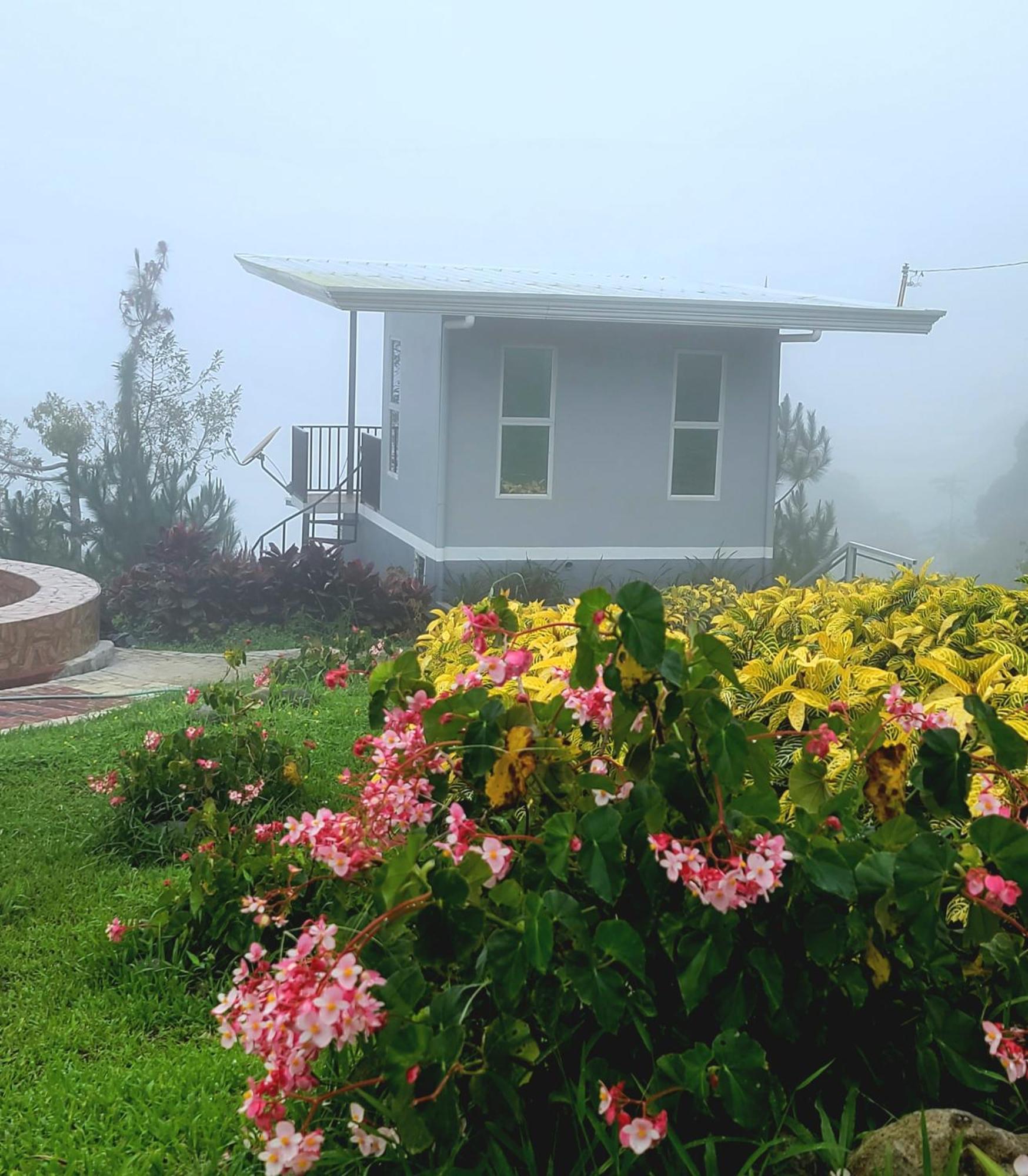 Serene Mountain Escape Digos 外观 照片
